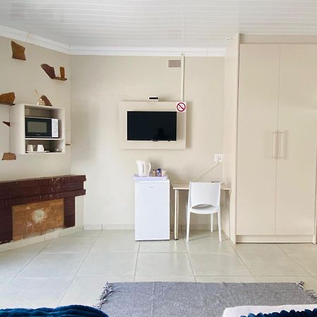 10 Tula Bed & Breakfast Welkom Ngoại thất bức ảnh